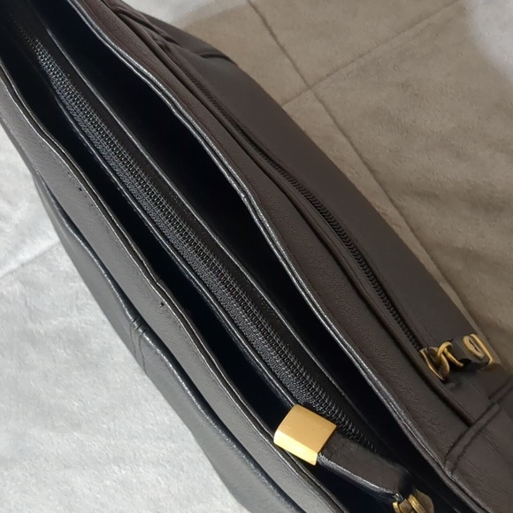 Etienne Aigner Black Leather Shoulder Bag - Picture 8 of 11